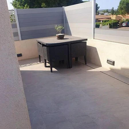 Joli De 3 Climatise Avec Jacuzzi *